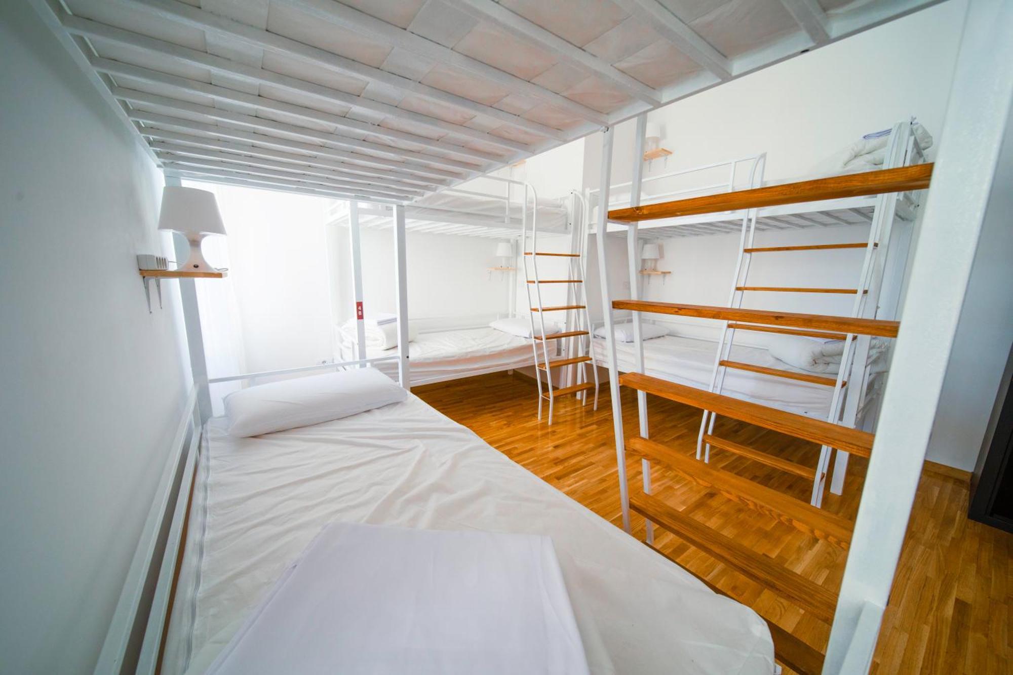New Generation Hostel Como Lake Экстерьер фото