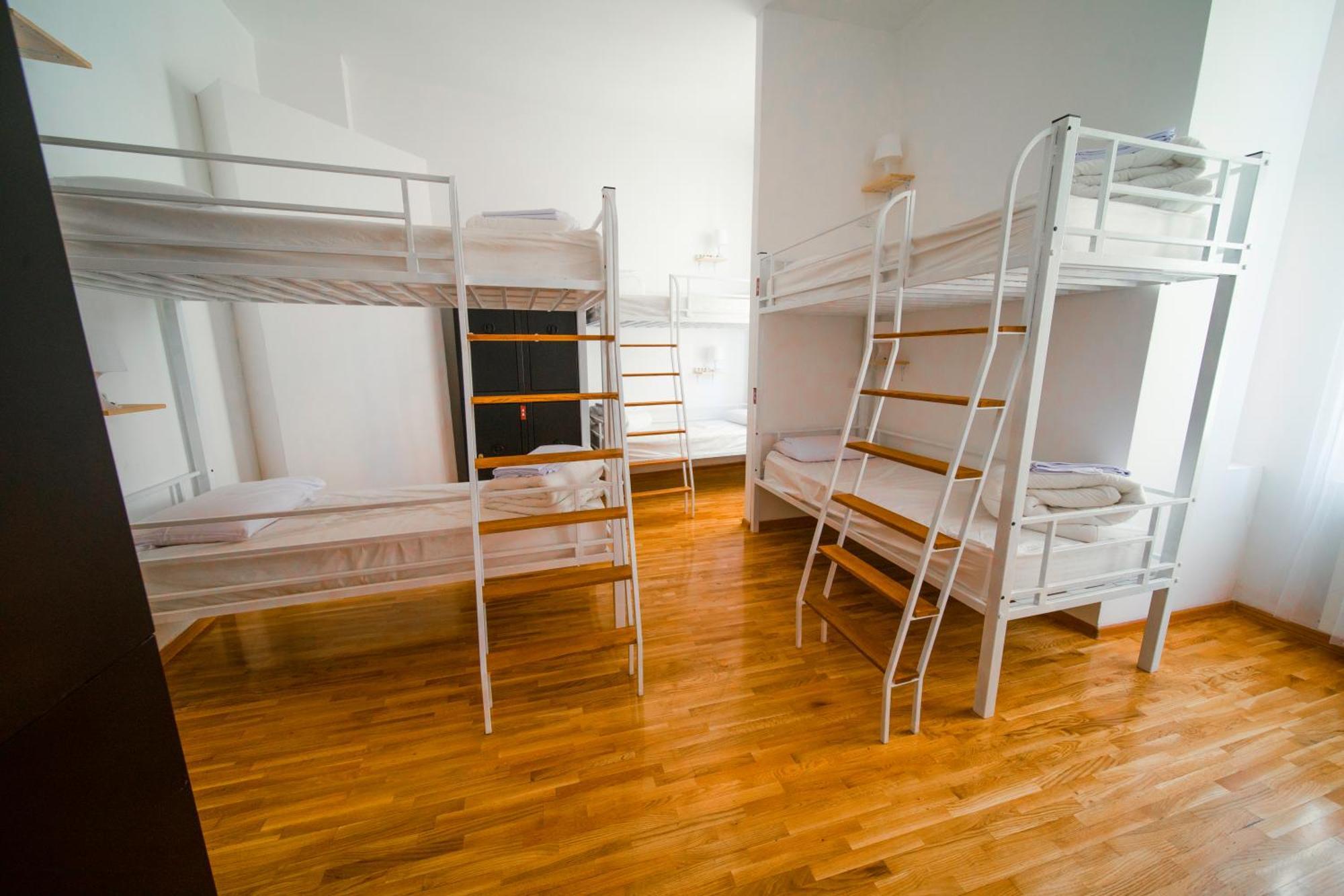New Generation Hostel Como Lake Экстерьер фото